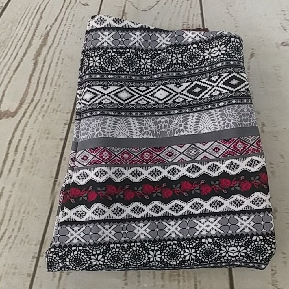 Bethany Mota Dark Floral and Multi Patterned Leggings Size S